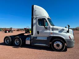 (TITLE) 2015 Freightliner Cascadia Evolution 125 day cab truck tractor, tandem axle, Detroit DD15AT