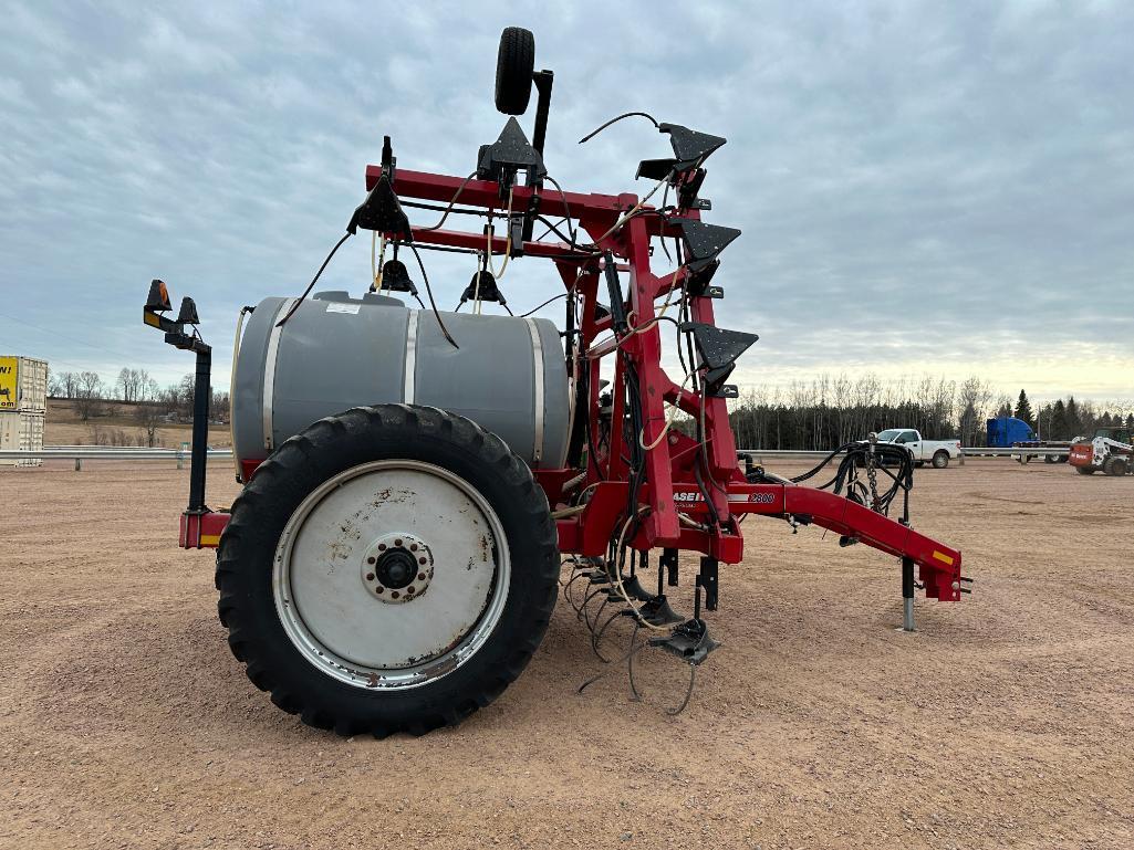 2013 Case IH 2800 Nutri-Placer 16-row fertilizer applicator, Y drop units, 1,300-gallon poly tank,