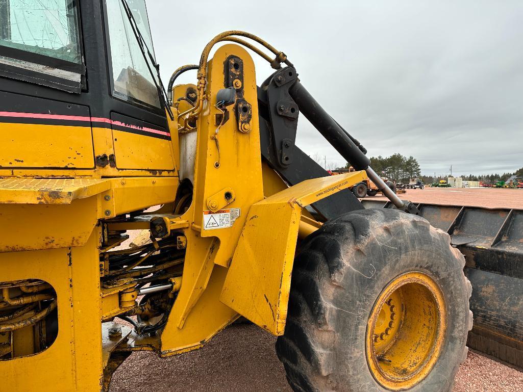 1997 Cat IT38F wheel loader, cab w/heat, 20.5x25 tires, 4-speed powershift trans, quick coupler