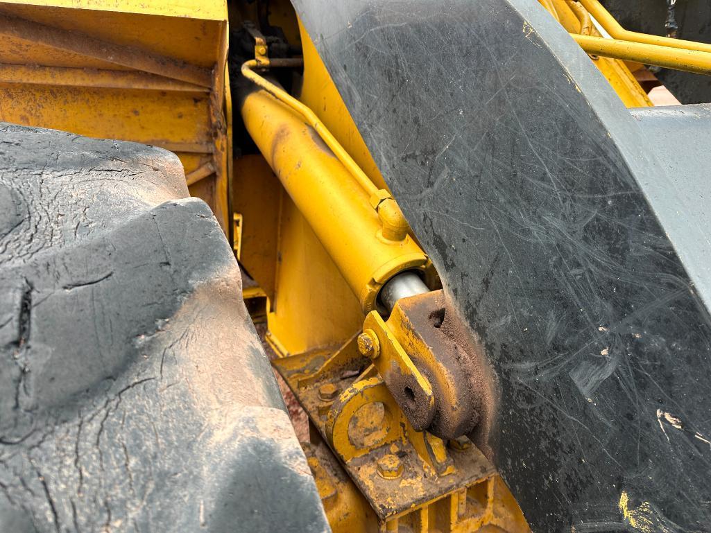 1997 Cat IT38F wheel loader, cab w/heat, 20.5x25 tires, 4-speed powershift trans, quick coupler