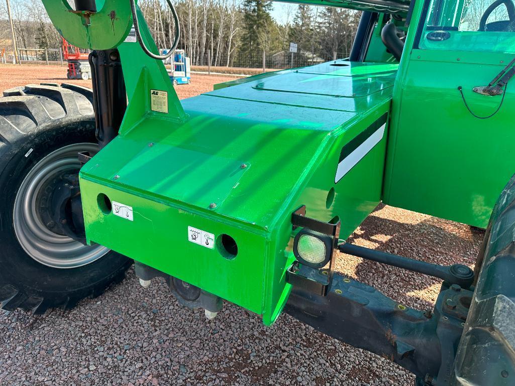 2013 Skytrak 6042 telehandler, cab w/heat, 4x4, 6,000 lb capacity, 42' lift, 4-speed powershift