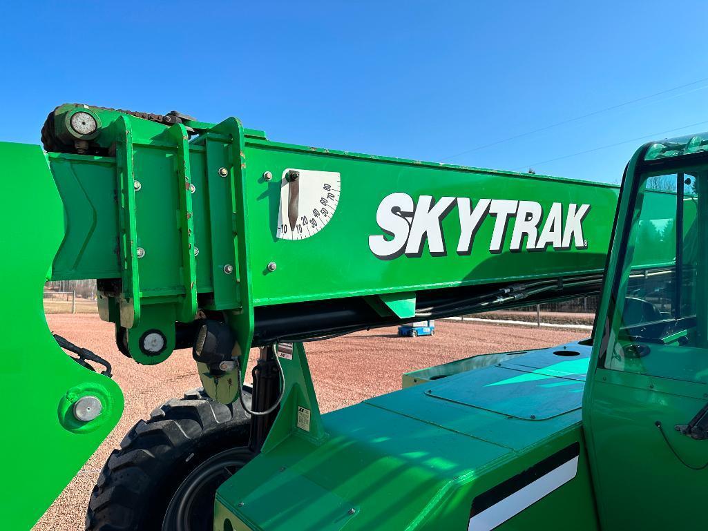 2013 Skytrak 6042 telehandler, cab w/heat, 4x4, 6,000 lb capacity, 42' lift, 4-speed powershift