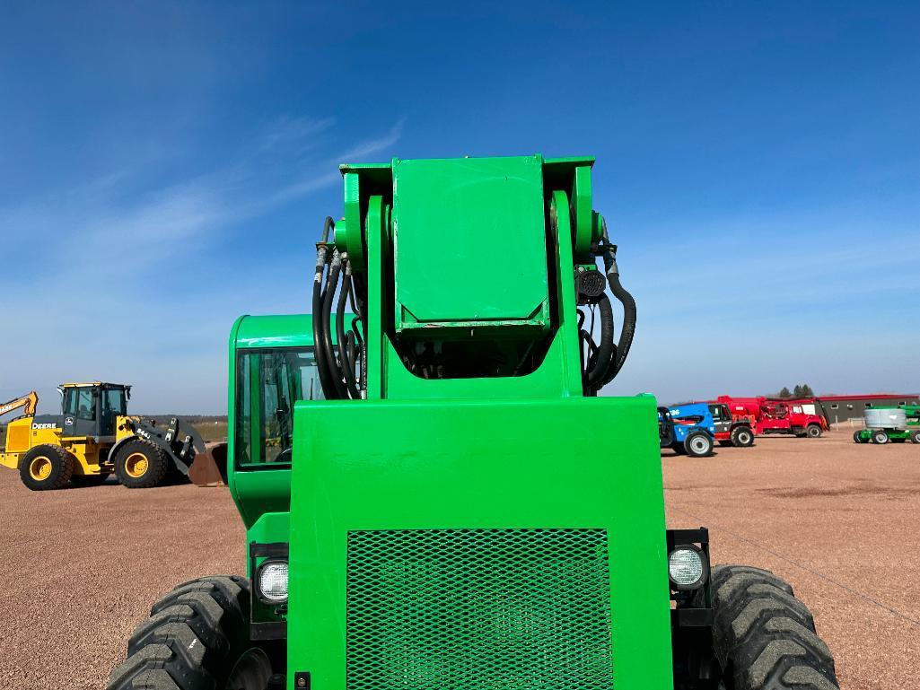 2013 Skytrak 6042 telehandler, cab w/heat, 4x4, 6,000 lb capacity, 42' lift, 4-speed powershift