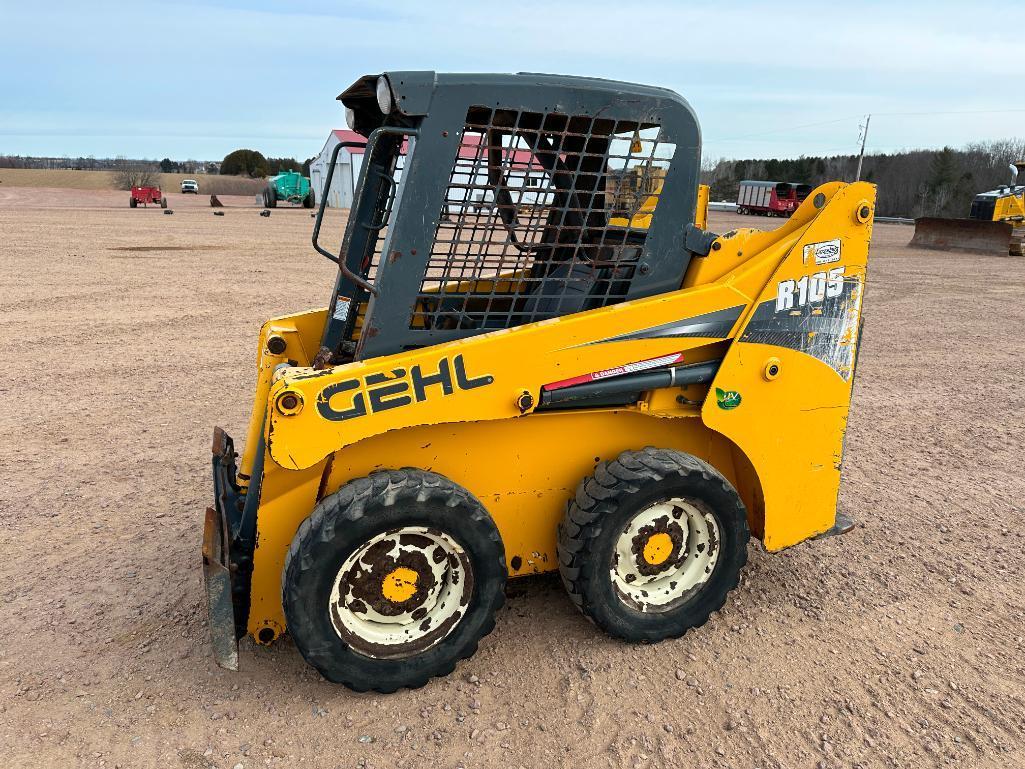 2018 Gehl R105 skid steer, OROPS, aux hyds, Yanmar diesel engine, T-bar controls, 27x8.5-15 tires,