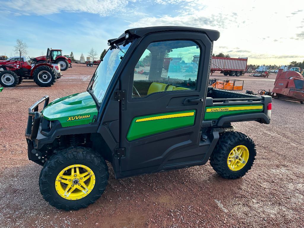 2019 John Deere XUV 835M Gator utility vehicle, cab w/AC, 4x4, gas engine, power dump bed, brush