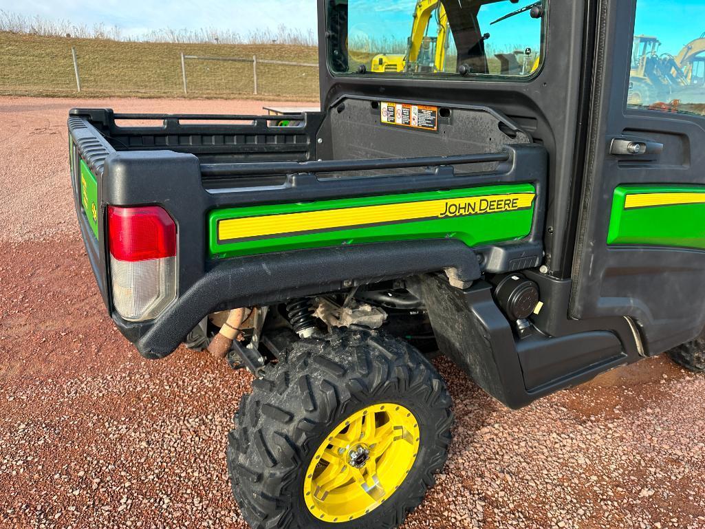 2019 John Deere XUV 835M Gator utility vehicle, cab w/AC, 4x4, gas engine, power dump bed, brush