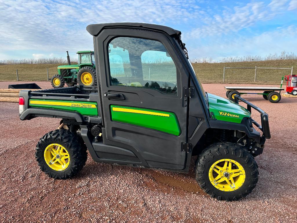 2019 John Deere XUV 835M Gator utility vehicle, cab w/AC, 4x4, gas engine, power dump bed, brush