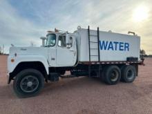 1984 Mack R600K tandem axle water truck, Mack T675 @ 235hp diesel engine, manual trans, spring