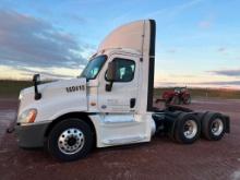 (TITLE) 2015 Freightliner Cascadia Evolution day cab truck tractor, tandem axle, Detroit DD15AT