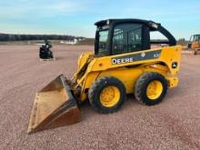 2005 John Deere 320 skid steer, cab w/heat, high flow aux hyds, 12x16.5 tires, bucket, hand & foot