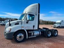 (TITLE) 2017 Freightliner Cascadia 113 day cab truck tractor, tandem axle, Detroit DD13 @ 525hp