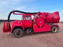 (TITLE) 1983 Ford 800 vac truck, single axle, Ford 429 gas engine, 5x2 trans, Vactor 810 sewer