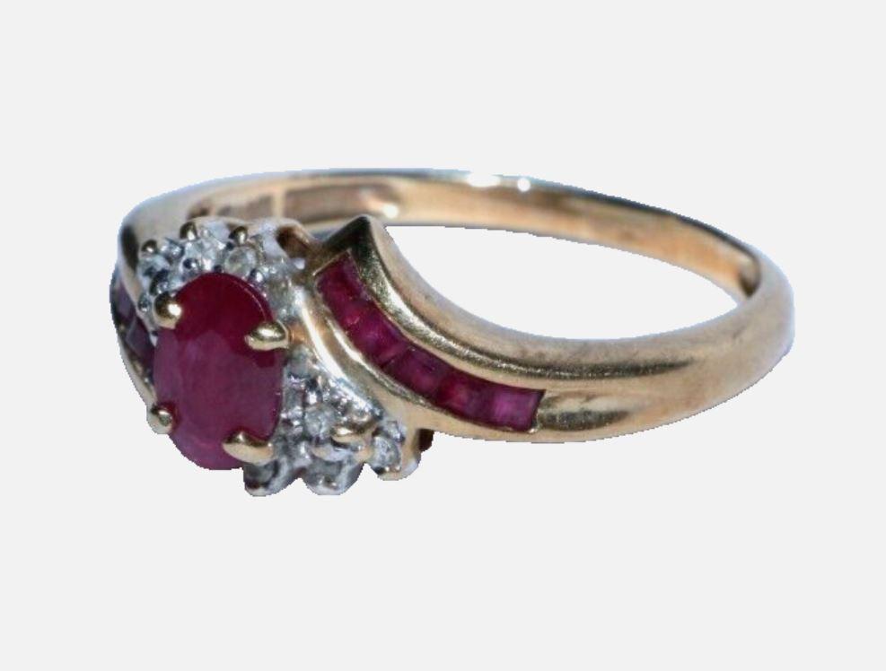 Estate 1/2 Carat Natural Red Ruby & Diamond 10k Solid Yellow Gold Ring