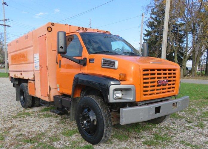 2004 GMC C6500 Chipper Dump