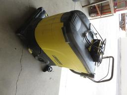 Karcher Floor Scruber