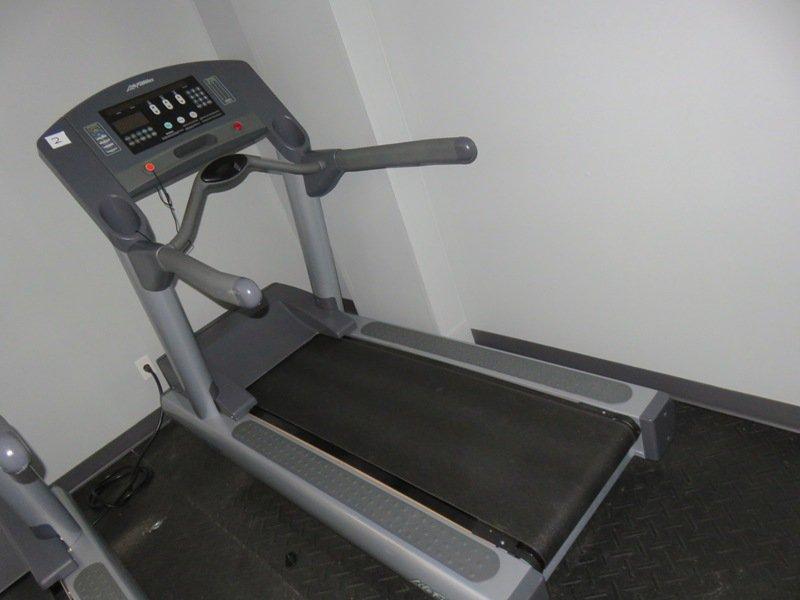 Life Fitness 95Ti Treadmill