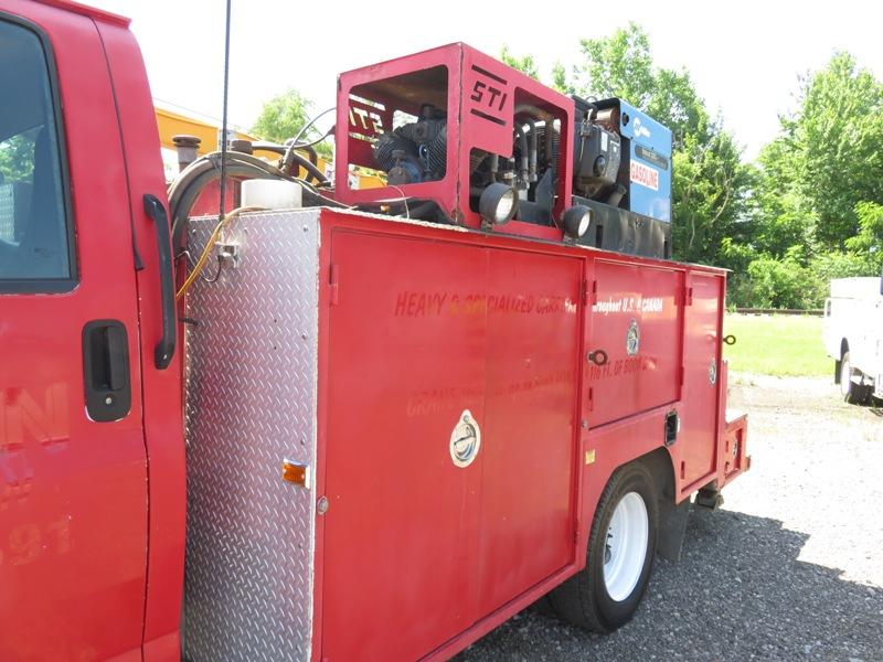 2003 Chevy C5500 Service Truck