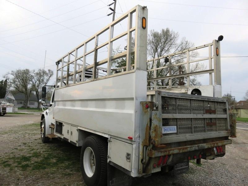 2008 Freightliner M2106 Tire Service Truck