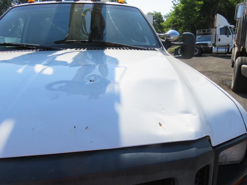 2006 Ford F550 Bucket Truck