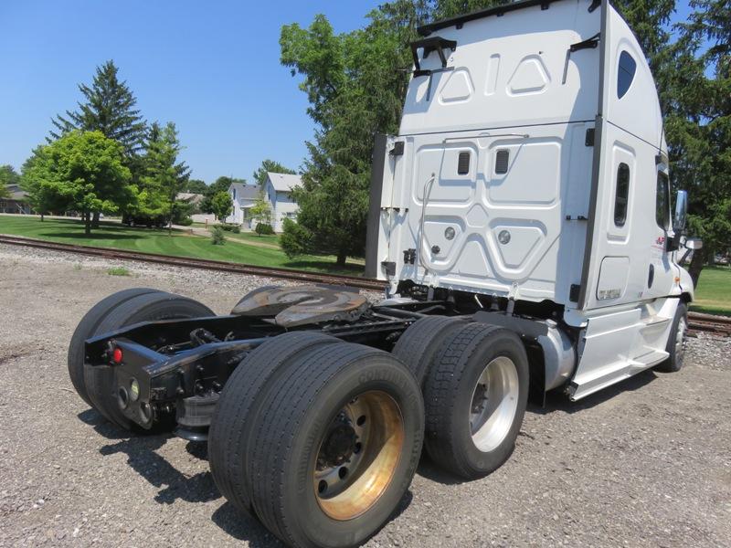 2013 Freightliner CA125SLR Sleeper