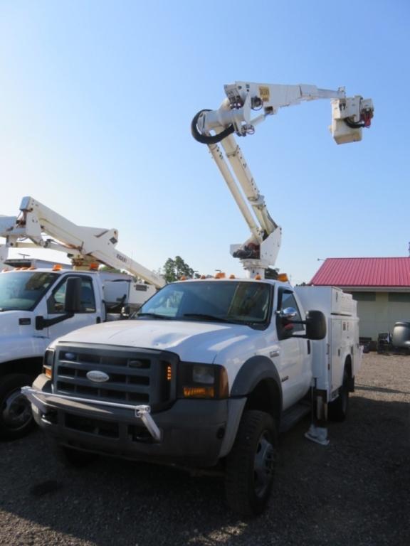 2006 Ford F550 Bucket Truck