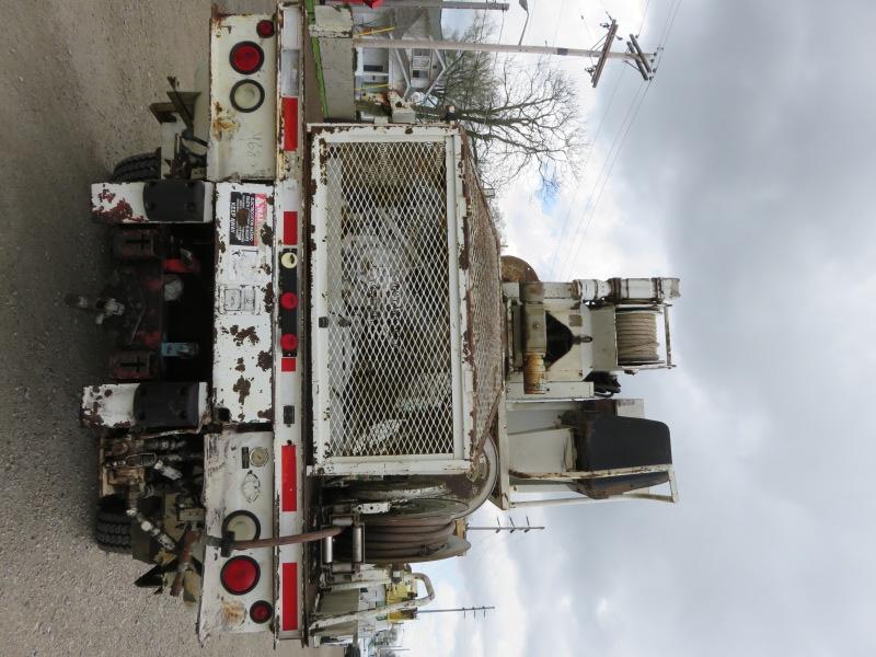 1994 International 4900 Digger Derrick