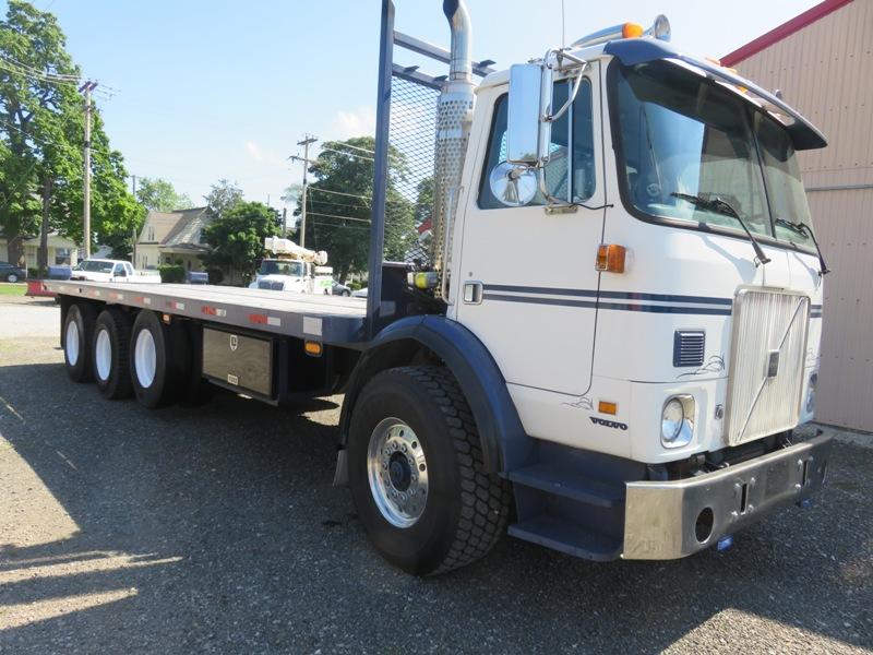 1996 Volvo WX64T Flatbed