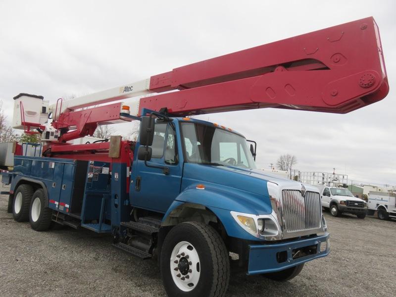 2007 International 7400 Bucket Truck