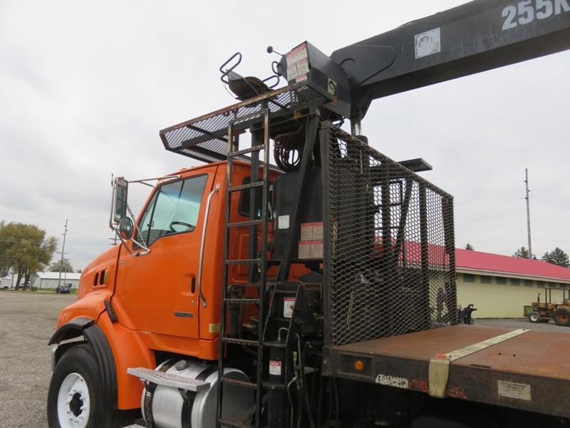 2006 Sterling 9500 Drywall Crane