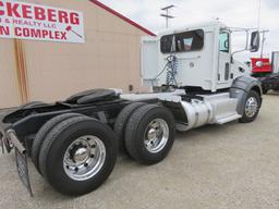 2013 Peterbilt 386 Daycab