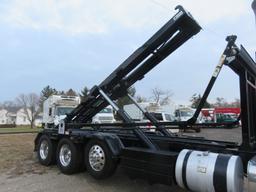 2013 Volvo VNL64T300 Roll-Off