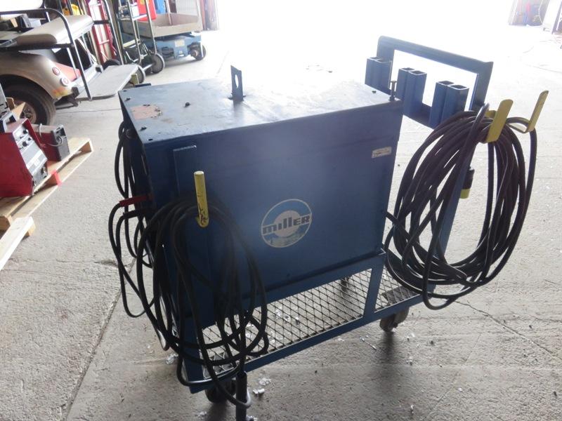 Miller Dialarc 250 AC/DC Arc Welder