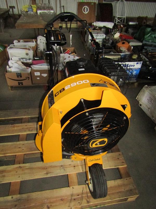 NEW Cub Cadet CB2900 Blower