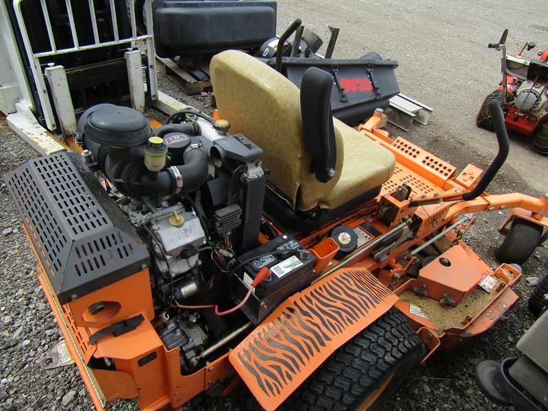 Scag Turf Tiger STT61A-29DFI-SS Mower