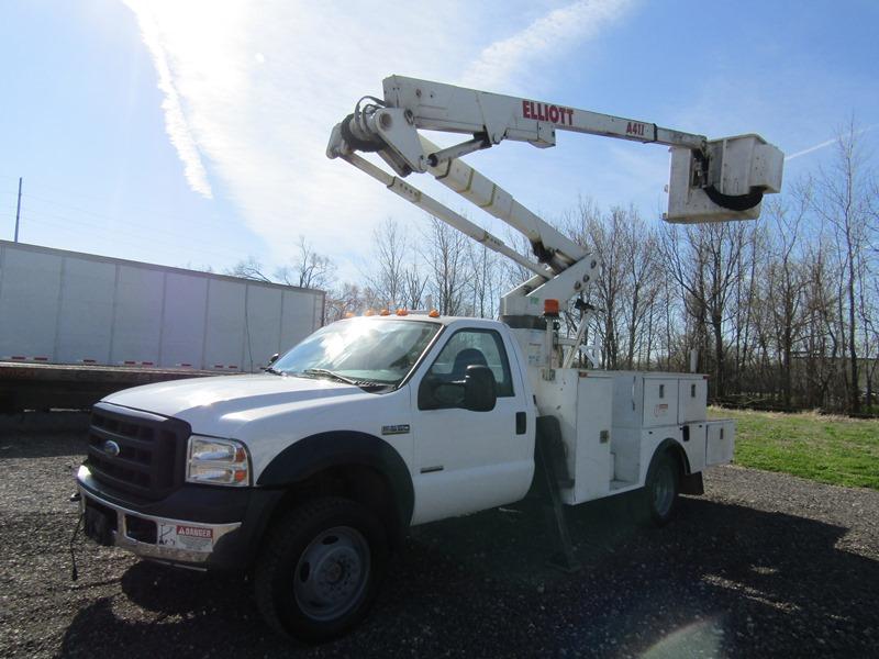 2006 Ford F550 Bucket Truck