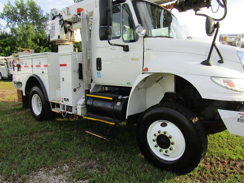 2006 International 4400 Digger Derrick