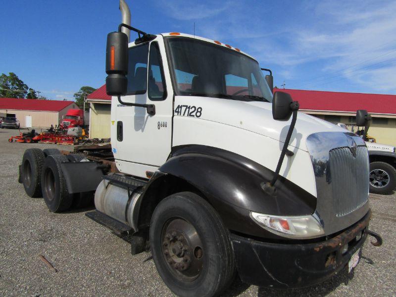 2007 International 8600 Daycab