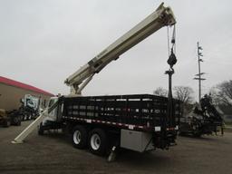 2000 International 4900 Flatbed w/ Crane