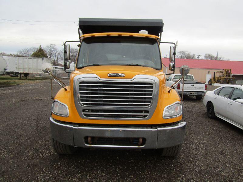 2006 Freightliner M2112 Dump Truck