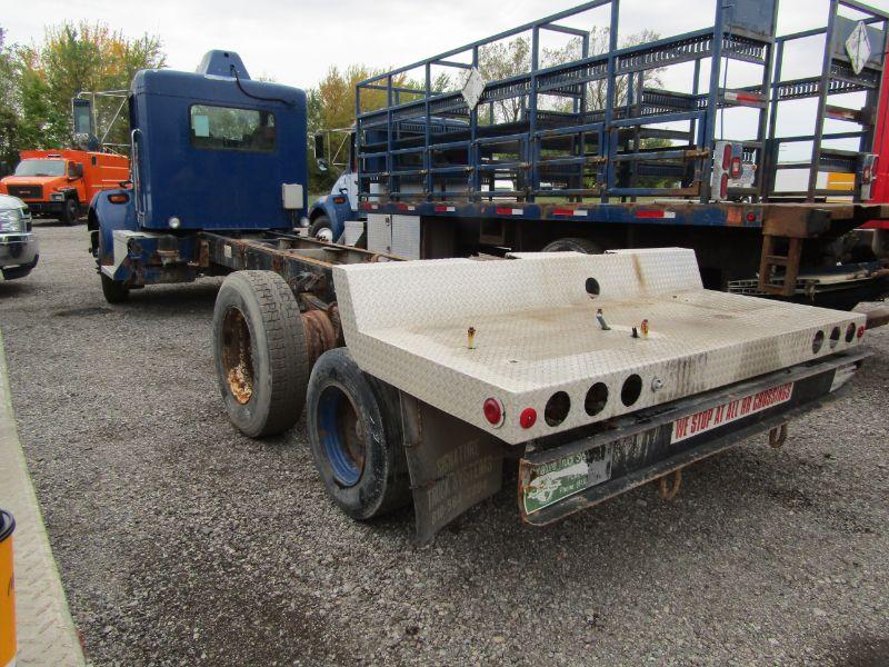 2004 Kenworth T300 Cab & Chassis