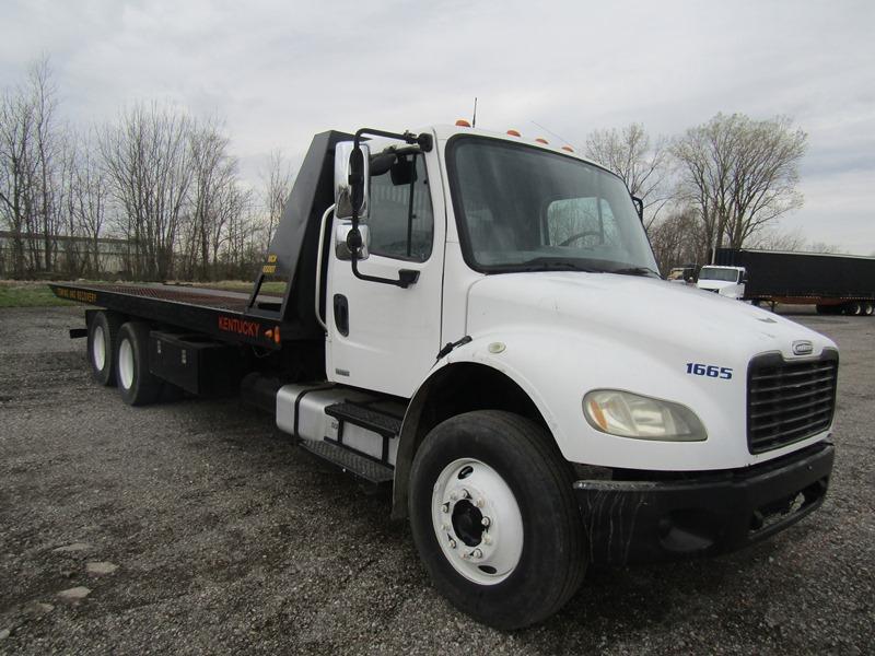 2003 Freightliner M2106 Roll Off