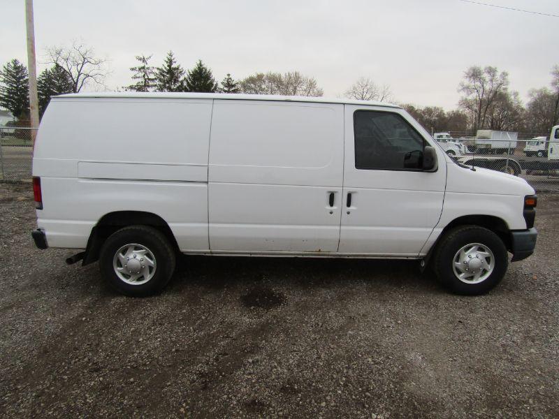 2010 Ford E350 Cargo Van