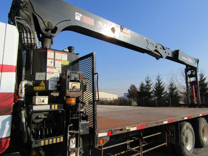 2012 International 7600 Flatbed w/ Crane