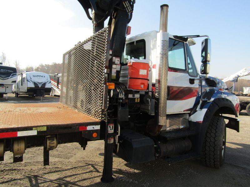 2012 International 7600 Flatbed w/ Crane