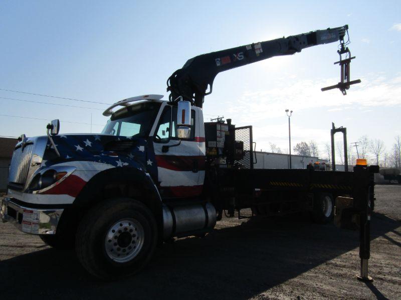 2012 International 7600 Flatbed w/ Crane