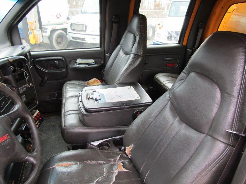 2008 GMC C4500 Encloses Utility Truck