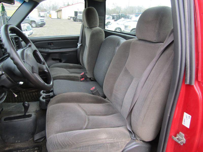 2005 Chevy 2500HD Pickup Truck