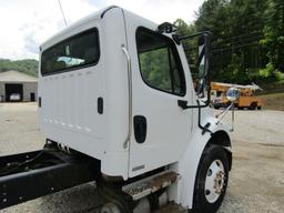 2007 Freightliner M2106 Cab & Chassis