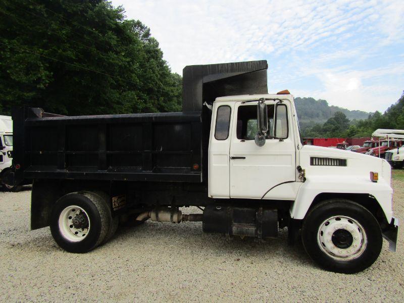 1989 Mack Dump Truck