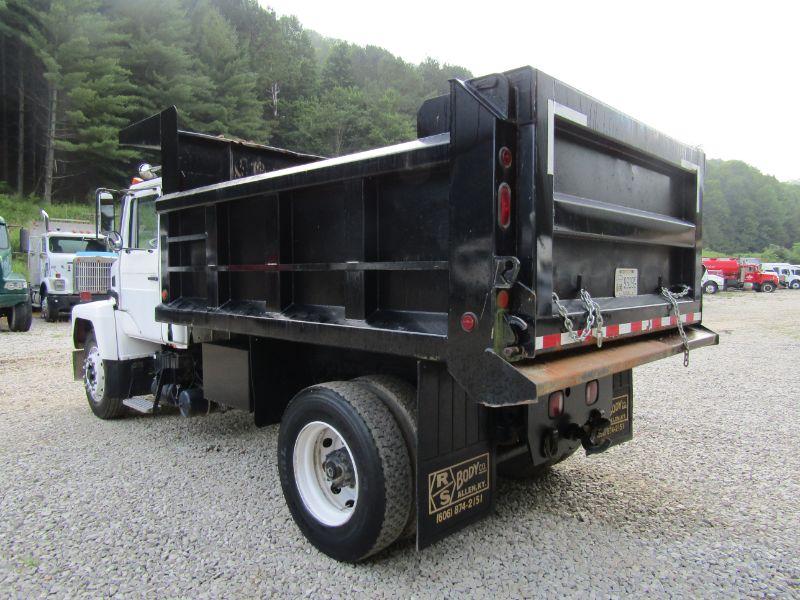 1989 Mack Dump Truck